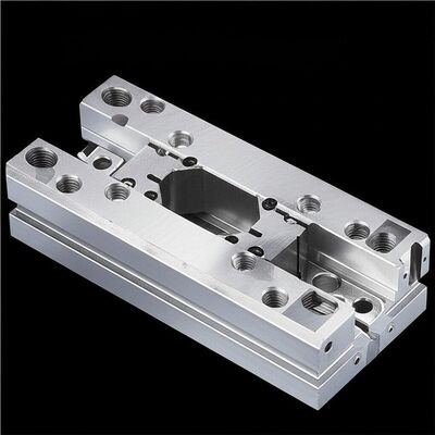 โมล์ฉีดพลาสติก โมล์โกหกโลหะ สายใยประเภท D ออกแบบสําหรับส่วนประกอบของเครื่องจักรยานยนต์และเครื่องจักรหนัก